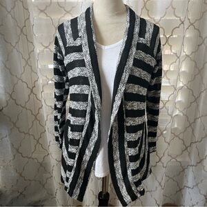 Women’s Daisy Fuentes Black White Striped Cardigan Size Small